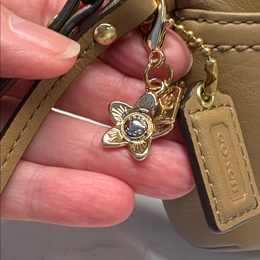 Coach Leather Wristlet Holds a Phone EUC - Picture 5 of 12